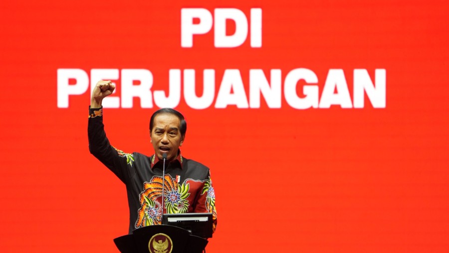 Presiden Joko Widodo memberikan sambutan pada Peringatan Hari Ulang Tahun (HUT) ke-50 PDI Perjuangan, Selasa (10/1/2023). (Dimas Ardian/Bloomberg).