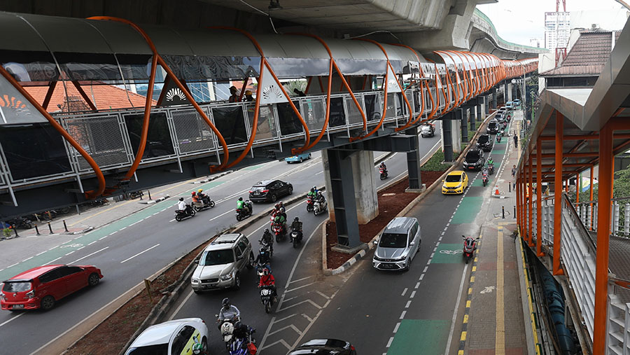 Skywalk Kebayoran Lama. (Bloomberg Technoz/ Andrean Kristianto)