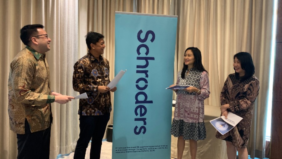 Para pembicara dalam Market Outlook 2023 Schroders Indonesia, Rabu, (18/1) (Tara Marchelin/ Bloomberg Technoz)