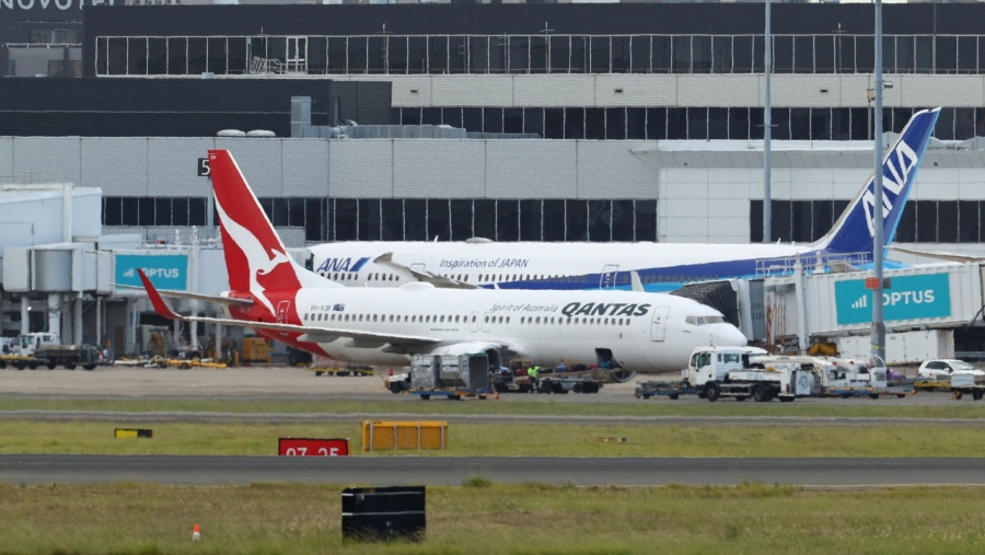 Ilustrasi Pesawat Qantas (Sumber: Bloomberg)