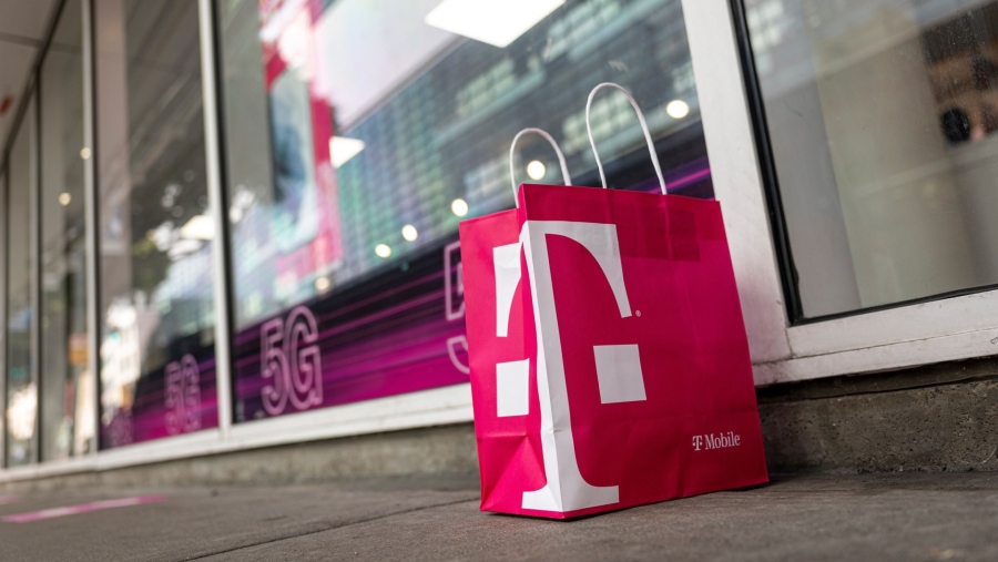 T-Mobile (Sumber: Bloomberg)