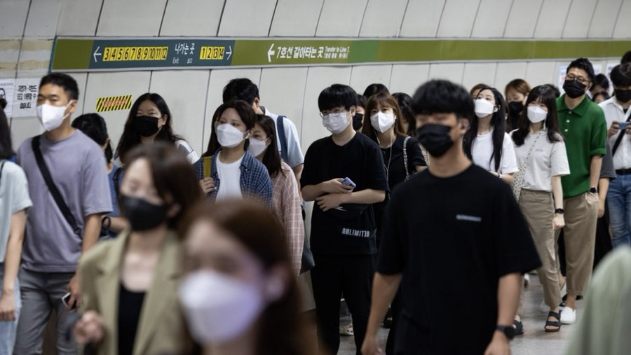 Pemakaian masker di Korea Selatan (Sumber: Bloomberg)