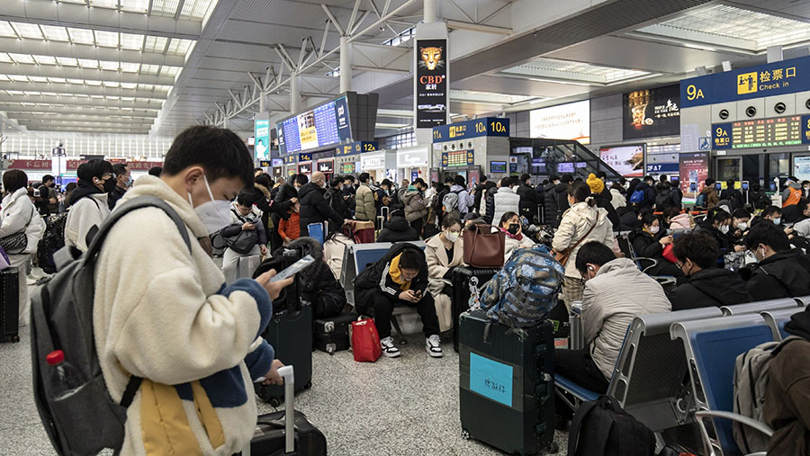 Pemerintah China membolehkan warganya mudik tanpa pembatasan dan kewajiban karantina. (Qilai Shen/Bloomberg)