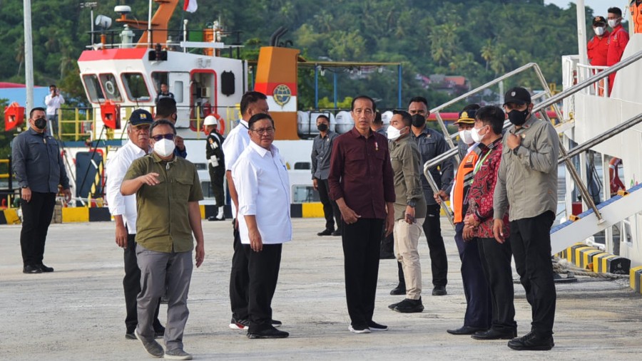 Presiden Jokowi meninjau Pelabuhan Likupang, di Sulawesi Utara (Dok. Humas Setkab)