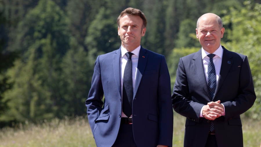 Kanselir Jerman Olaf Scholz dan Presiden Prancis Emmanuel Macron (Sumber Bloomberg)