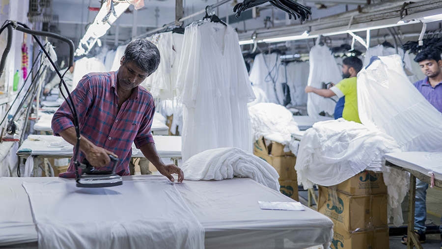 Sekitar setengah dari calon pekerja di bawah usia 30 tahun bahkan tidak sedang mencari pekerjaan. (Anindito Mukherjee/Bloomberg)