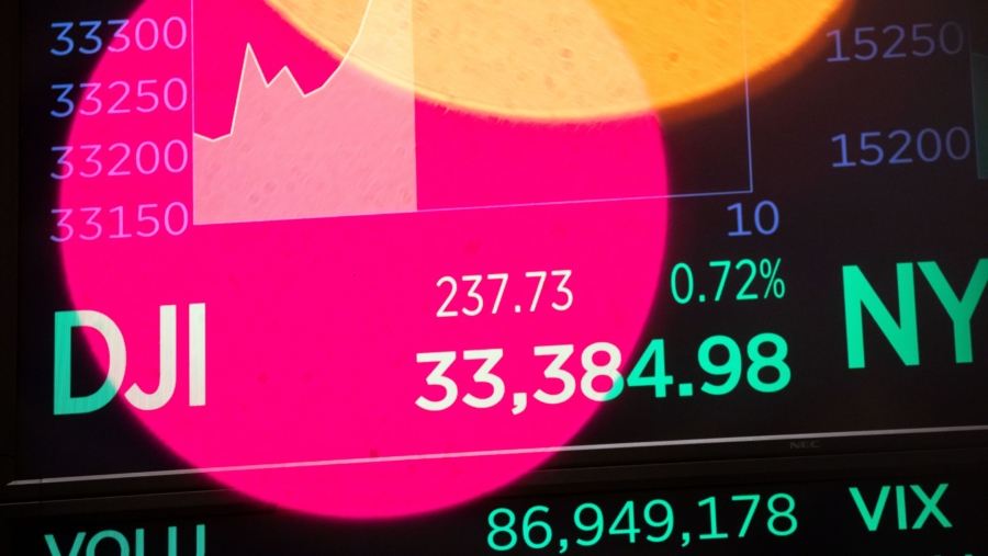 Ilustrasi Indeks Dow Jones (Michael Nagle/Bloomberg)