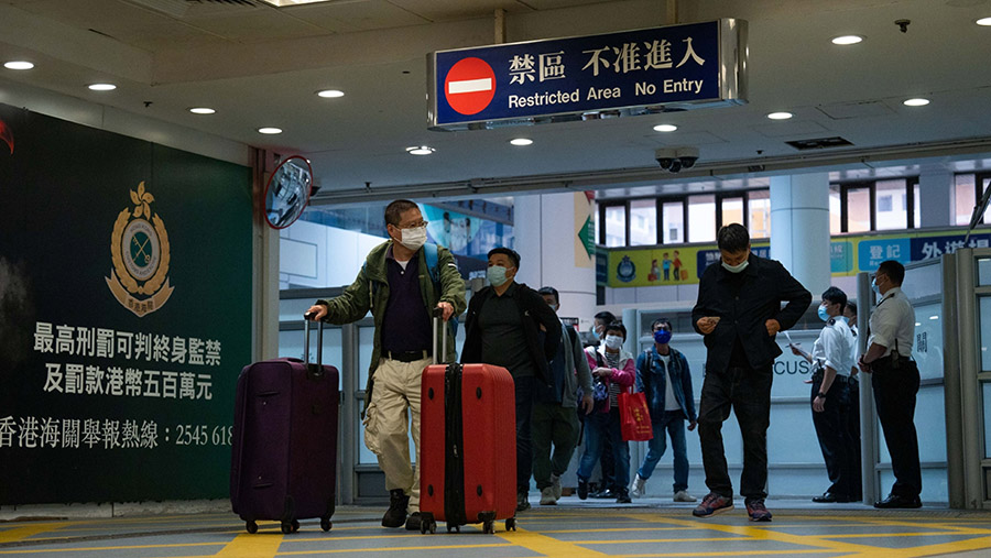 Hong Kong kini berupaya membangun kembali reputasinya sebagai pusat bisnis yang menghubungkan China daratan dan seluruh dunia. (Bertha Wang/Bloomberg)