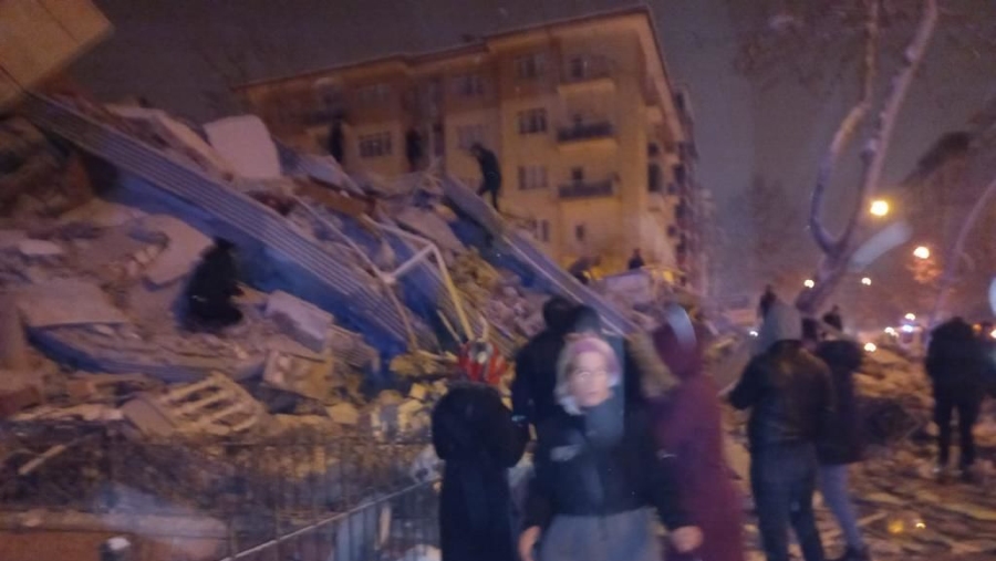 Situasi Usai Gempa Bumi di Turki (Sumber: Bloomberg)