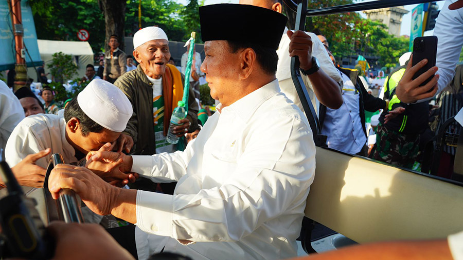Menhan Prabowo Subianto saat Peringatan Satu Abad Nahdlatul Ulama (NU) di Gelora Delta Sidoarjo, Selasa (7/2/2023). (Dok. Tim Media Prabowo Subianto)
