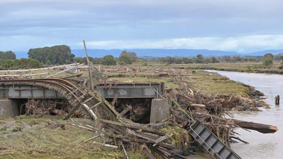 Dampak topan Gabrielle di New Zealand (Sumber: Bloomberg)