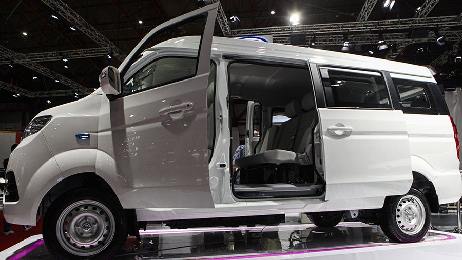 Ada dua varian Bima EV yaitu Bima EV Cargo Van dan Bima EV Passenger Van. (Bloomberg Technoz/ Andrean Kristianto)