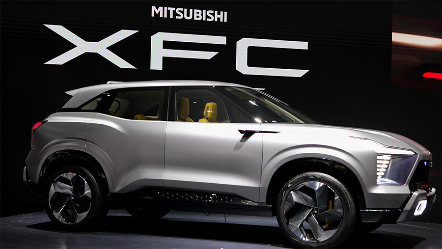 Mitsubishi XFC Concept dipamerkan dalam ajang IIMS 2023 di JIExpo, Jakarta, Kamis (16/2/2023). (Bloomberg Technoz/ Andrean Kristianto)