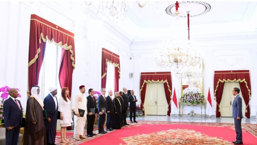 Presiden Jokowi terima 11 dubes negara sahabat di Istana Merdeka, Jakarta (BPMI Setpres)