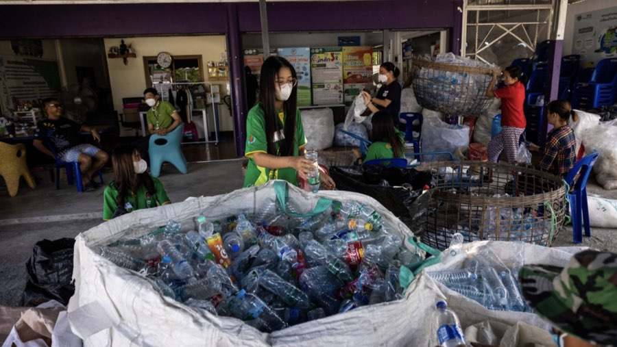 Sampah plastik (Sumber: Bloomberg)