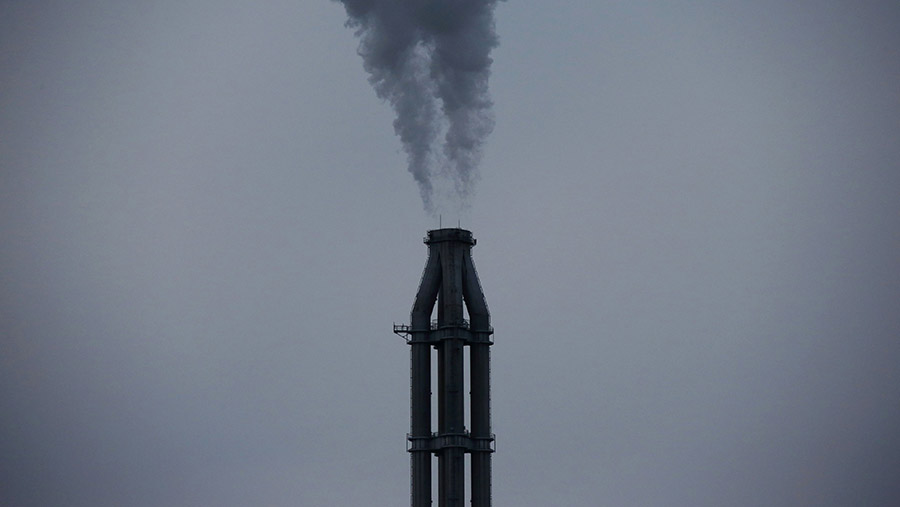 Ilustrasi pembangkit listrik berbahan batubara. (Tomohiro Ohsumi/Bloomberg)