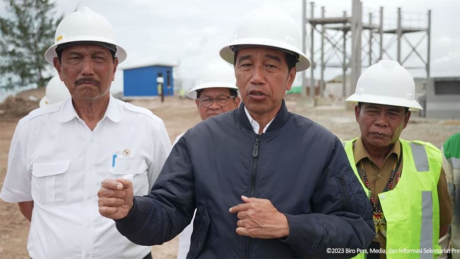 Presiden Joko Widodo (Jokowi) tinjau Kawasan Kalimantan Industrial Park Indonesia (KIPI) di Kalimantan Utara, (Tangkapan layar Youtube Setpres)