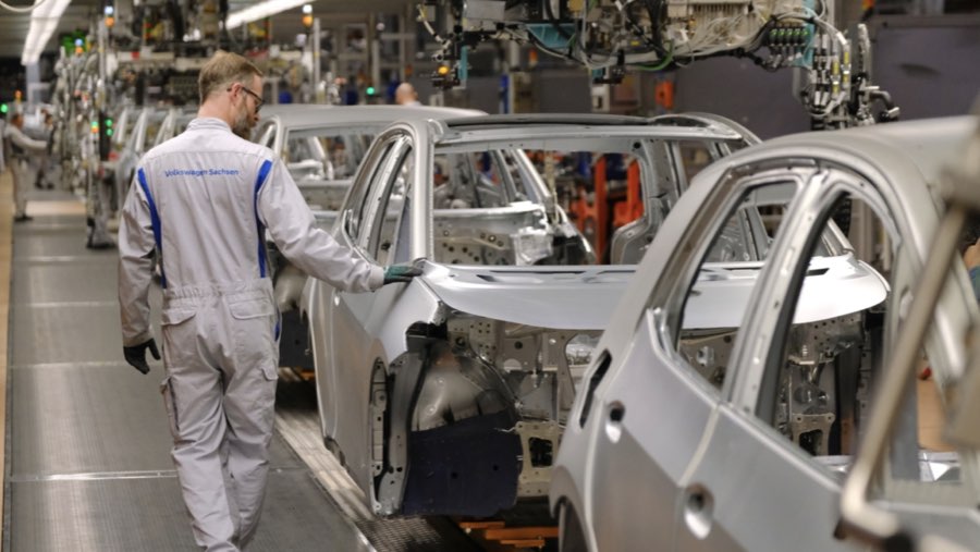 Produksi mobil VW (Sumber: Bloomberg)
