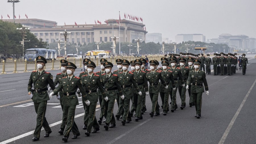 Militer China (Sumber: Bloomberg)