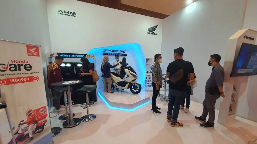 Booth Astra Honda Motor di Indonesia Electric Motor Show (IEMS). (Dok astra-honda.com)