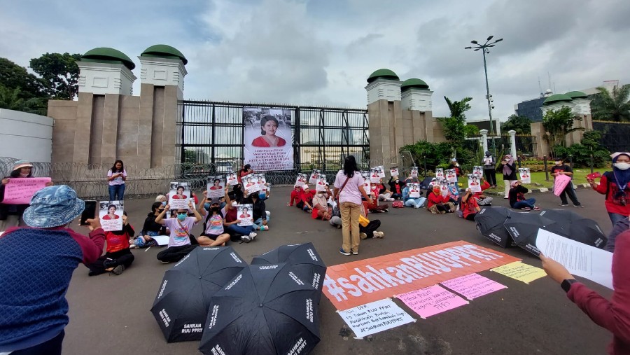 Aksi 1000 Perempuan Mencari Puan Maharani di peringatan Hari Perempuan Internasional (Rilis Jala PRT)