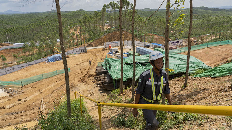 Lokasi konstruksi di Ibu Kota Nusantara (IKN) di Penajam Paser Utara, Kalimantan Timur, Rabu (8/3/2023). (Rony Zakaria/Bloomberg)