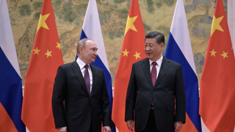 Presiden Rusia Vladimir Putin dan Presiden China Xi Jinping (Sumber: Bloomberg)