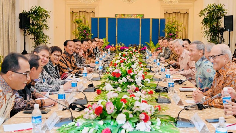 Pertemuan Presiden Jokowi dan delegasi menteri dengan PM Singapura dan delegasinya (Dok: Biro Komunikasi Informasi Publik Kemenhub)