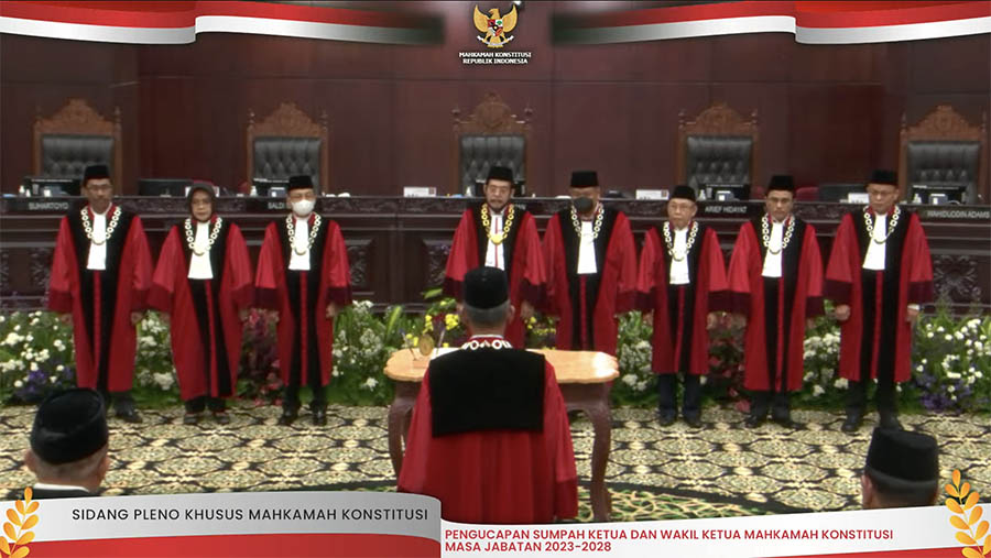 Pengucapan Sumpah Ketua Dan Wakil Ketua Mahkamah Konstitusi Masa Jabatan 2023 - 2028. (Tangkapan layar YoutubeMahkamah Konstitusi)