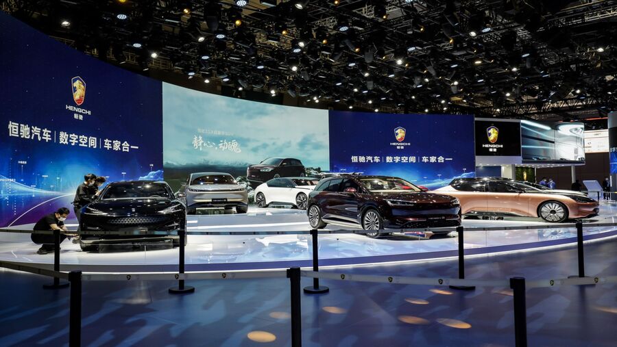 Kendaraan listrik Hengchi China Evergrande New Energy Vehicle Group Ltd. di pameran Auto Shanghai 2021 di Shanghai, China. Fotografer: Qilai Shen/Bloo