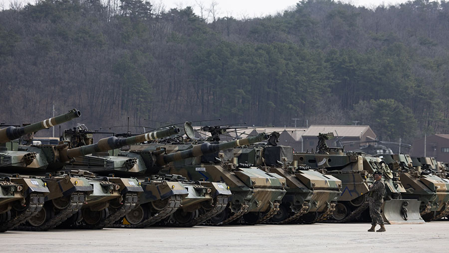 Lebih dari 800 tentara dari Angkatan Darat Korea Selatan dan Amerika Serikat dilibatkan dalam latihan tersebut. (SeongJoon Cho/Bloomberg)
