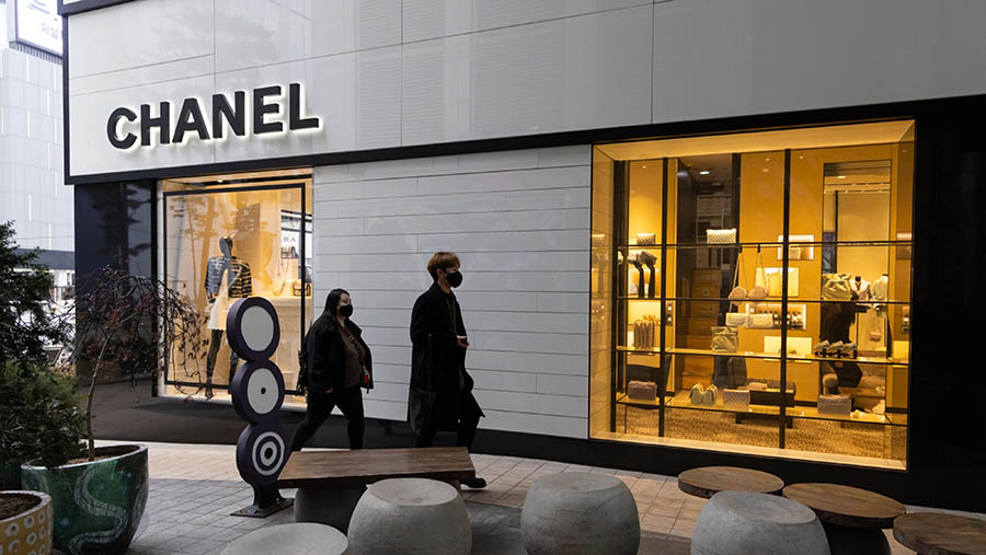Toko Chanel SA di department store Avenue di Seoul, Korea Selatan. (SeongJoon Cho/Bloomberg)