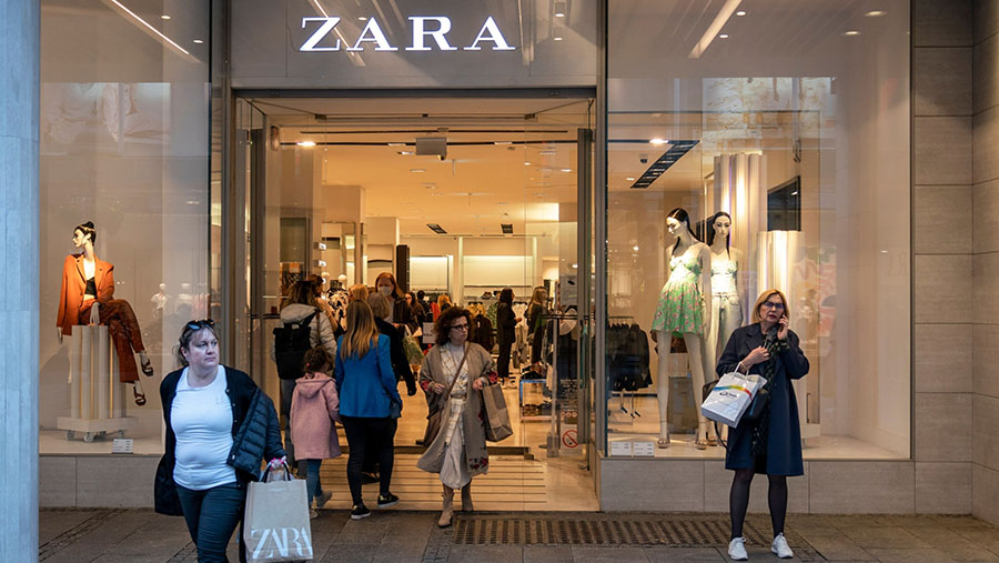 ILustrasi ZARA. (Oliver Bunic/Bloomberg)