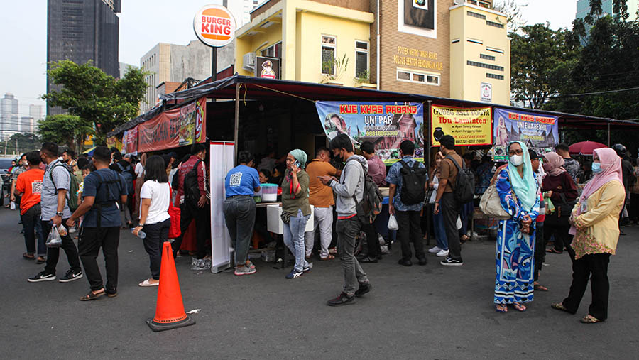 Pasar ini terletak di Jalan Raya Bendungan Hilir samping Burger King dan di belakang Pos Polisi Benhil. (Bloomberg Technoz/ Andrean Kristianto)