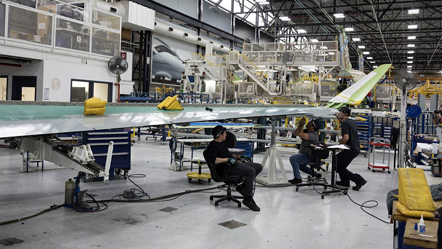 Pesawat ini bersaing dengan Praetor dari Embraer, Cessna Citation Longitude dari Textron dan G280 dari Gulfstream. (Christinne Muschi/Bloomberg)