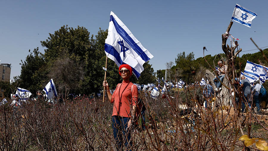 Ilustrasi bendera Israel. (Kobi Wolf/Bloomberg)