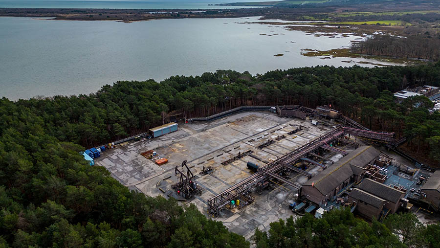 Wytch Farm adalah ladang minyak darat terbesar di Eropa barat dengan perkiraan cadangan hampir setengah miliar barel. (Chris J. Ratcliffe/Bloomberg)