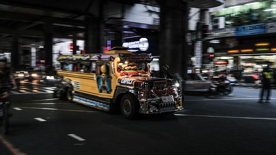 Pemerintah Filipina menawarkan subsidi sebesar 160.000 peso per jeepney. (Veejay Villafranca/Bloomberg)