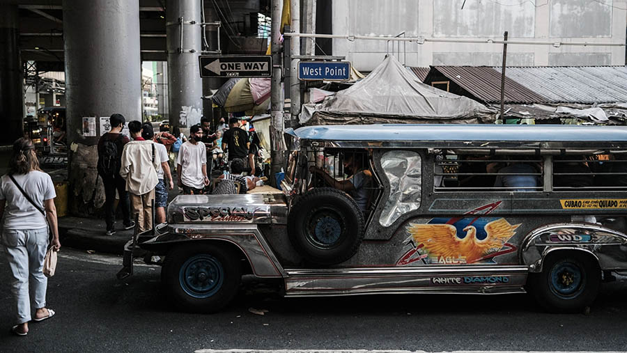 Penggatian tersebut karena Jeepney dianggap mencemari lingkungan. (Veejay Villafranca/Bloomberg)