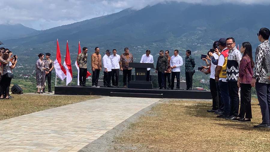 Presiden Joko Widodo (Jokowi) saat peresmian KEK Lido, Jumat (31/3/2023). (Bloomberg Technoz/ Tara Marchelin)