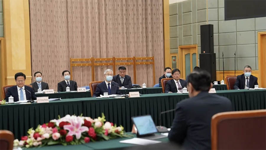 Menko Marves, Luhut Binsar Pandjaitan bertemu Ketua NDRC H.E. Zheng Shanjie. (Tangkapan layar Instagram @luhut.pandjaitan)