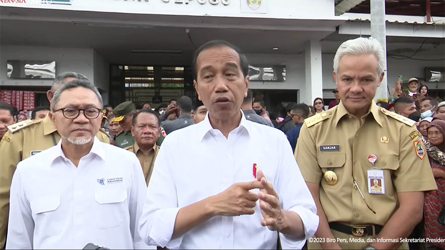 Keterangan Pers Presiden Jokowi Saat Kunjungi Pasar Cepogo, Boyolali, 10 April 2023. (Tangkapan layar Youtube Sekretariat Presiden)