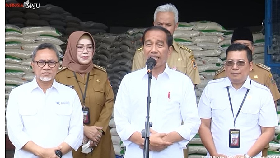Jokowi Lepas Penyaluran Cadangan Beras untuk Bantuan Pangan (YouTube Sekretariat Presiden)