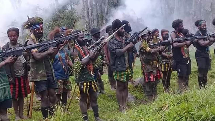Sejumlah remaja menurut TNI direkrut bergabung dalam kelompok separatis teroris (KST) KKB Papua pimpinan Egianus Kogoya. (Dok:Kapendam Cenderawasih)