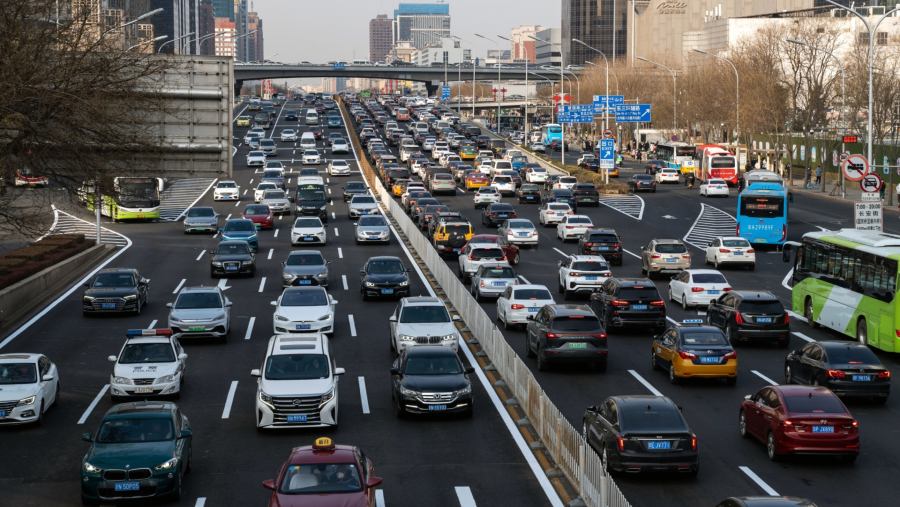 Aktivitas pergerakan kendaraan di China. (Dok Bloomberg)