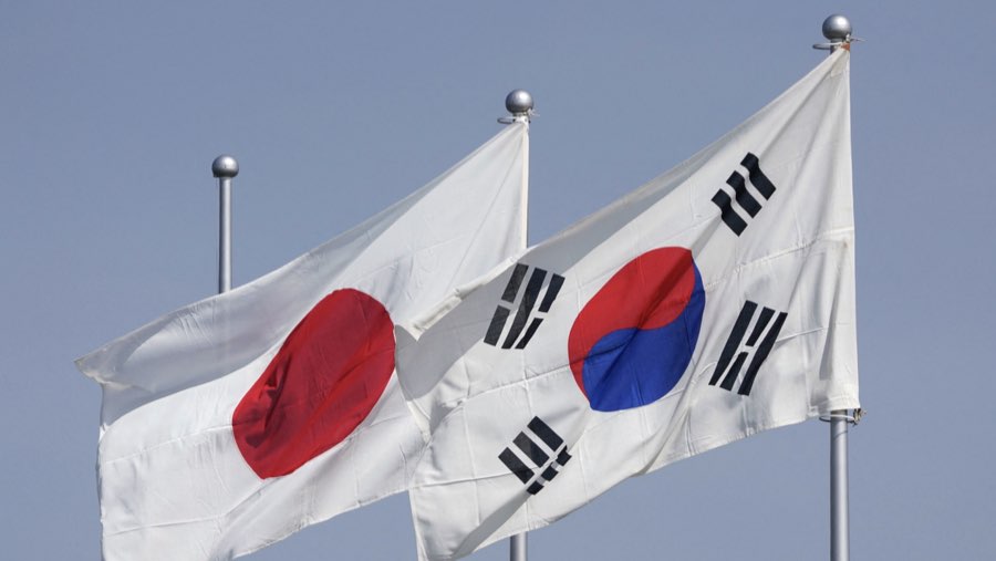 Bendera Korsel dan Jepang (Sumber: Bloomberg)