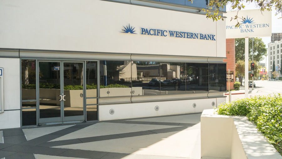 Pacific Western Bank di Encino, California, AS (Morgan Lieberman/Bloomberg)