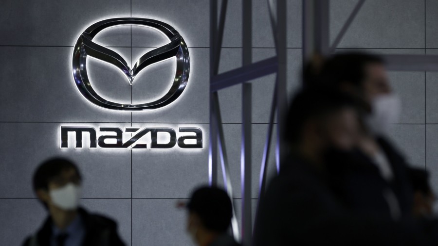 Simbol Mazda Motor Corp.di Tokyo Auto Salon di Chiba, Japan. (Kiyoshi Ota/Bloomberg)