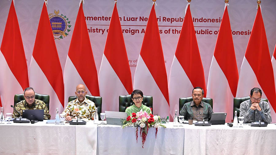 Konfrensi pers Menteri Luar Negrri, Retno Marsudi mengenai online scams, evakuasi sudan dan KTT ke-42 Asean. (Dok. Kemenlu RI)