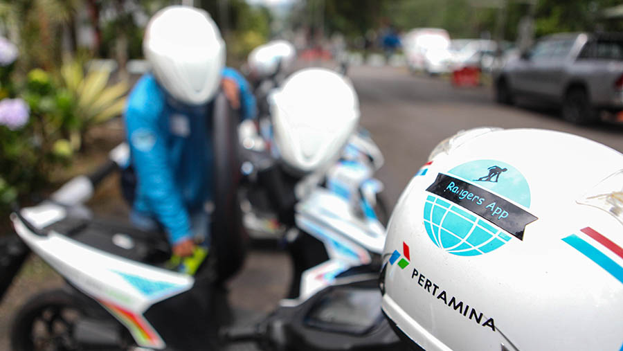 Motor yang digunakan adalah motor listrik dengan pengisian baterai swap. (Bloomberg Technoz/ Andrean Kristianto)